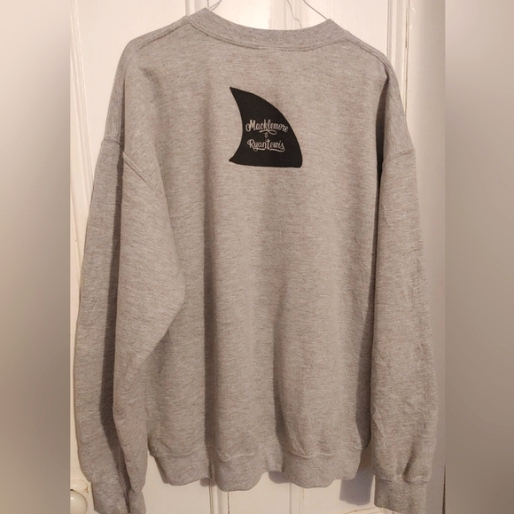 Macklemore & Ryan Lewis Shark Face Gang sweater sweatshirt Large Like New - Picture 2 of 5